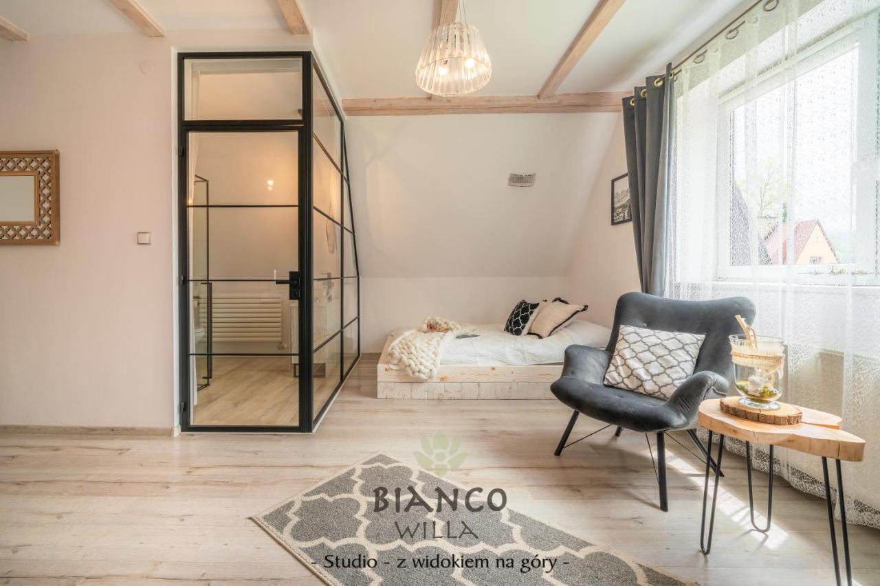 Проживання в сім'ї Bianco *